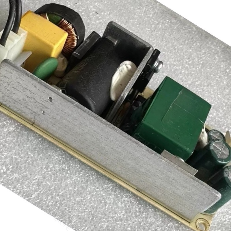 Disassemble used VCT60US12 12V - Ac Power Supply 评论和价格